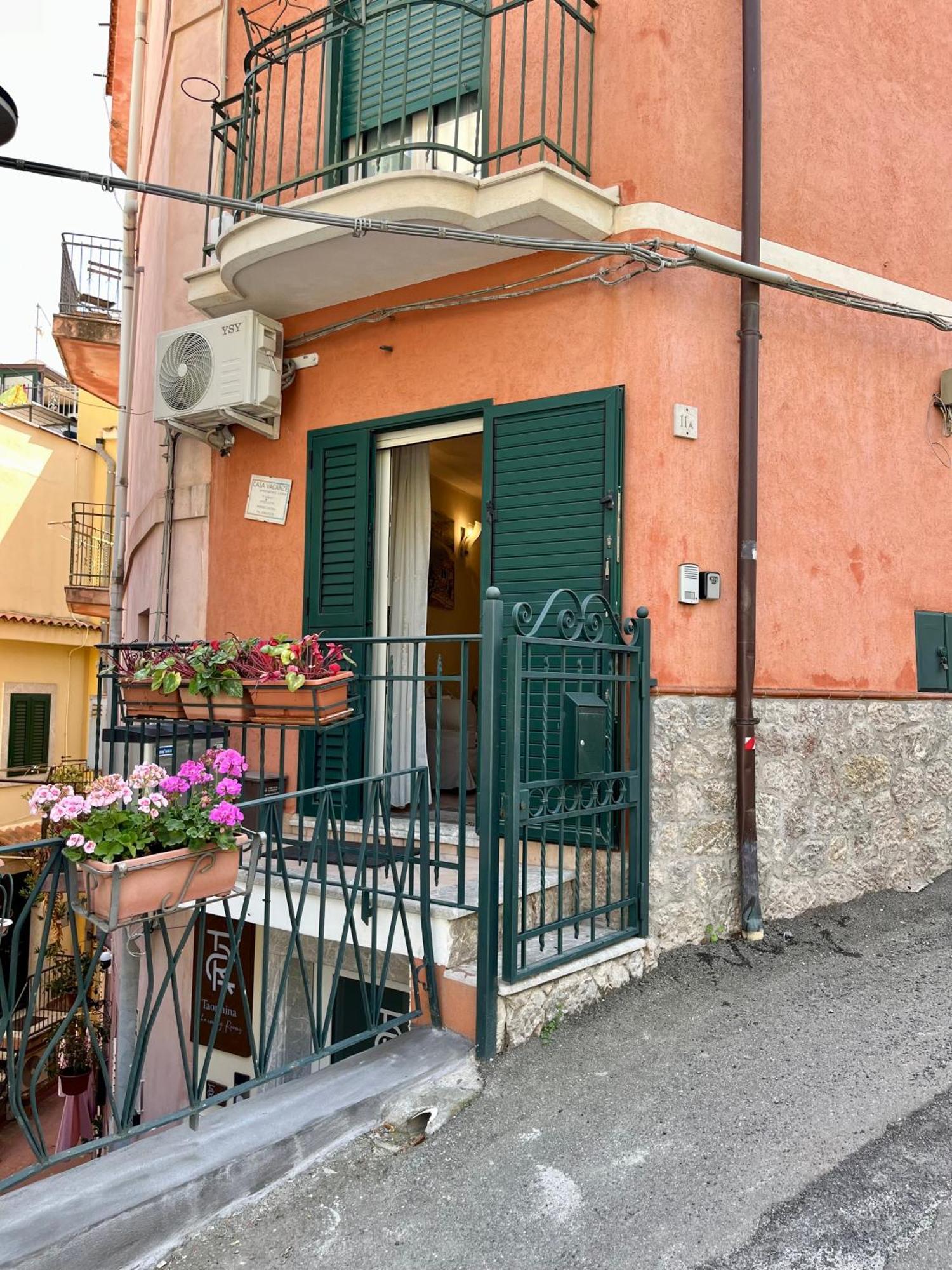 Il Siciliano Apartment Таормина Экстерьер фото